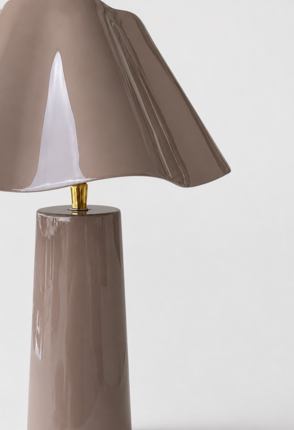Ripple Muse — Cozy Walnut