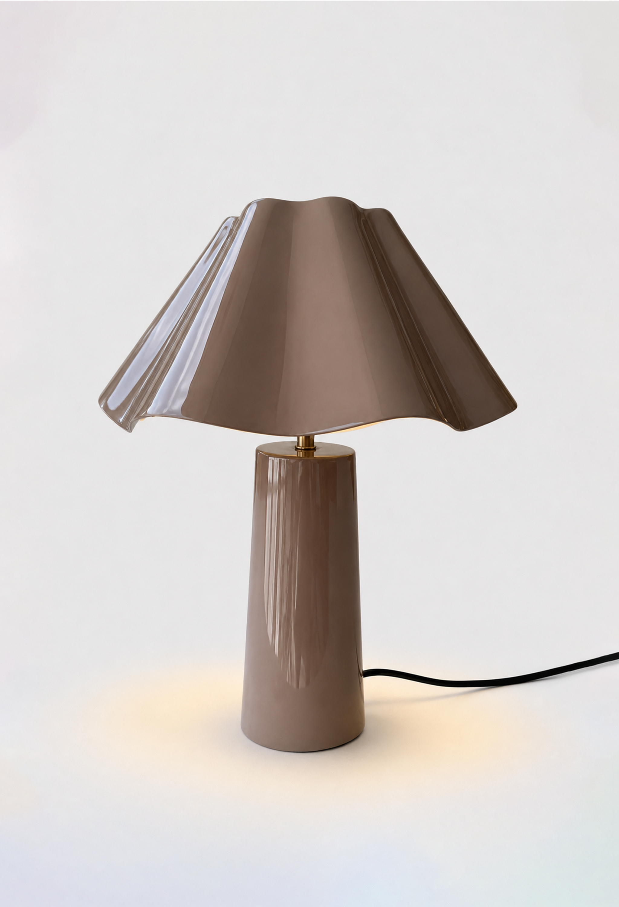 Ripple Muse — Cozy Walnut